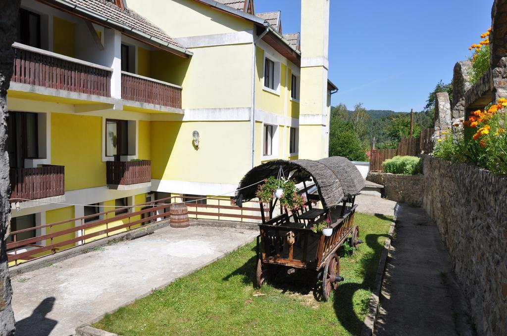 Cabana Claris Văliug Dış mekan fotoğraf